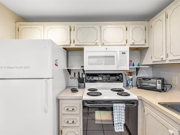 73 Farnham D 73, Deerfield Beach FL 33442