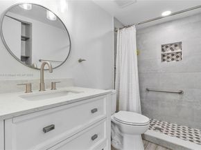 2500 NE 135th St B206, North Miami FL 33181