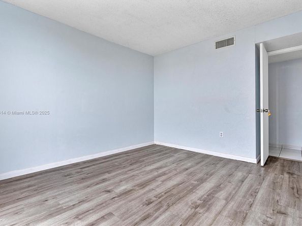 2500 NE 135th St B206, North Miami FL 33181