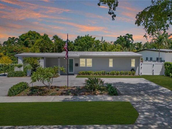 1945 S Hibiscus Dr, North Miami FL 33181