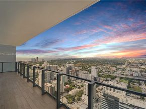 88 SW 7th St 3910, Miami FL 33130