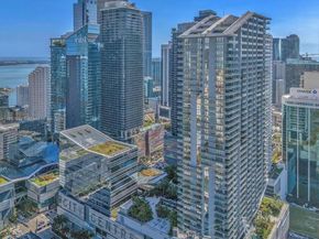 88 SW 7th St 3910, Miami FL 33130
