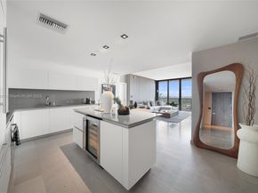88 SW 7th St 3910, Miami FL 33130