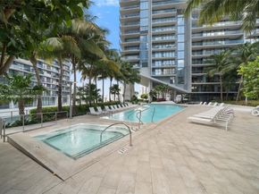 88 SW 7th St 3910, Miami FL 33130