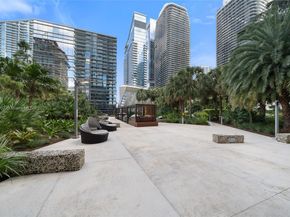 88 SW 7th St 3910, Miami FL 33130