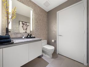 88 SW 7th St 3910, Miami FL 33130