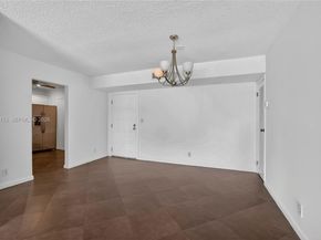 6201 N Falls Cir Dr 207, Lauderhill FL 33319
