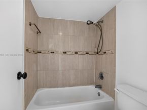 6201 N Falls Cir Dr 207, Lauderhill FL 33319