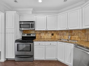 6201 N Falls Cir Dr 207, Lauderhill FL 33319