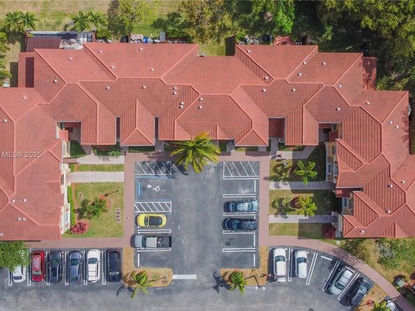 3330 NE 13th Cir Dr 11122, Homestead FL 33033