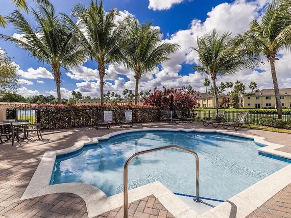3330 NE 13th Cir Dr 11122, Homestead FL 33033