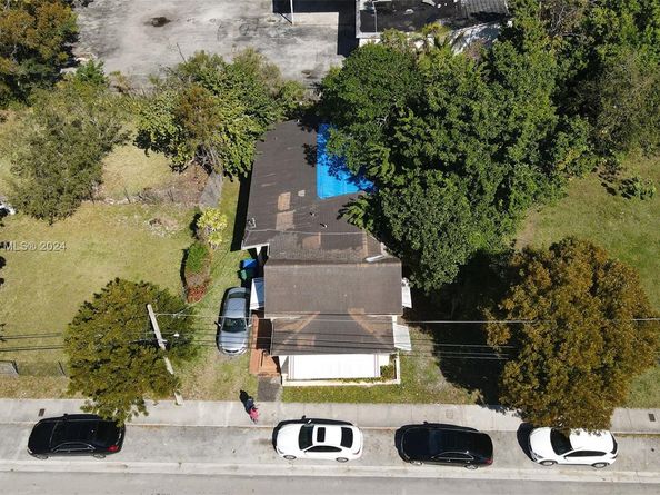 3373 Thomas Ave, Miami FL 33133