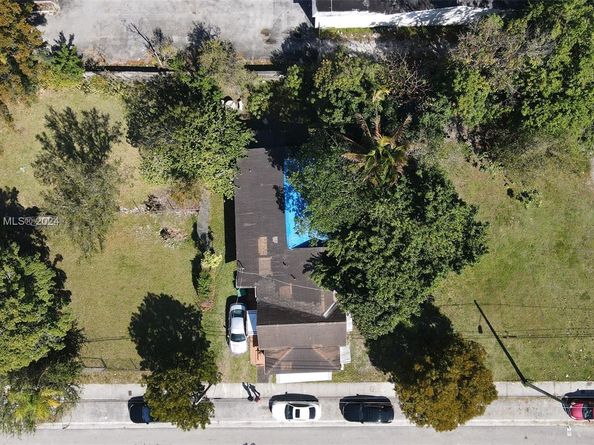 3373 Thomas Ave, Miami FL 33133