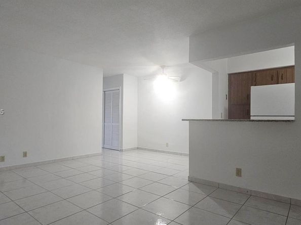 141 NE 10th Ave 22C, Hallandale Beach FL 33009