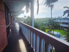 141 NE 10th Ave 22C, Hallandale Beach FL 33009