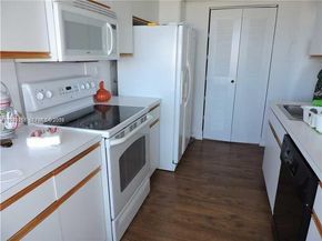 3400 NE 192nd St 609, Aventura FL 33180