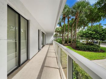 3731 N Country Club Dr