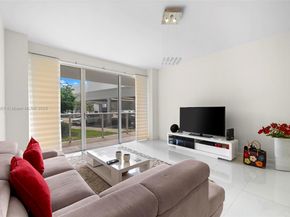 3731 N Country Club Dr 127, Aventura FL 33180