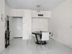 3731 N Country Club Dr 127, Aventura FL 33180