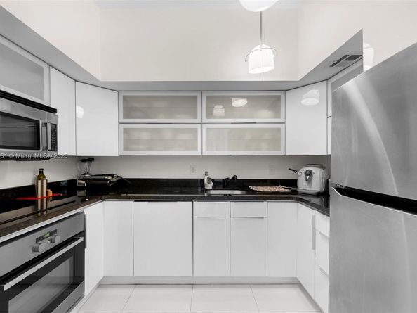 3731 N Country Club Dr 127, Aventura FL 33180