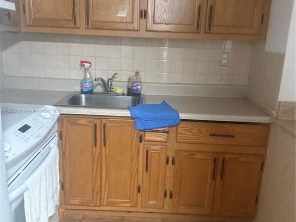 200 177th Dr 107, Sunny Isles Beach FL 33160