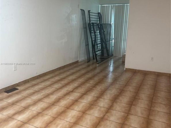 200 177th Dr 107, Sunny Isles Beach FL 33160