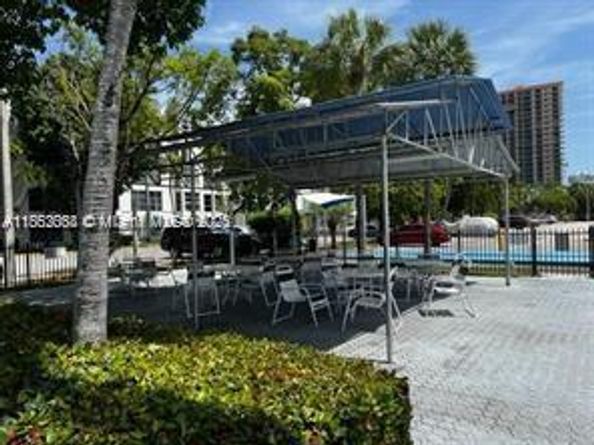 200 177th Dr 107, Sunny Isles Beach FL 33160