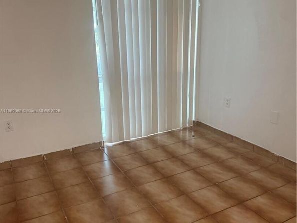 200 177th Dr 107, Sunny Isles Beach FL 33160