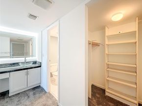 20301 W Country Club Dr 2428, Aventura FL 33180