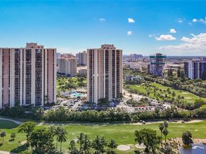 20301 W Country Club Dr 2428, Aventura FL 33180