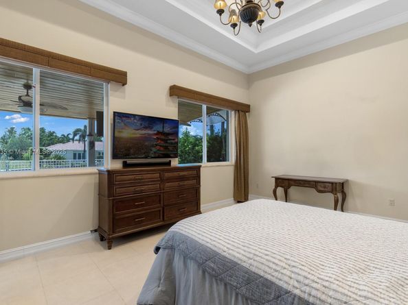 4241 NE 23 Terrace, Lighthouse Point FL 33064