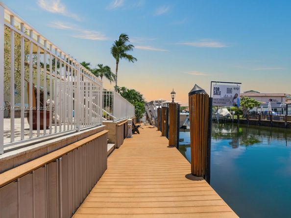 4241 NE 23 Terrace, Lighthouse Point FL 33064