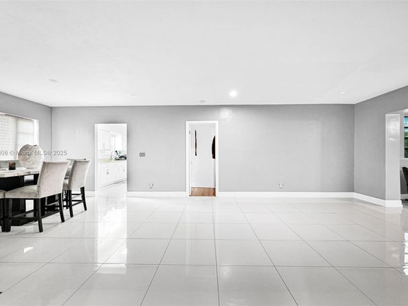 1745 NW 189th Ter, Miami Gardens FL 33056