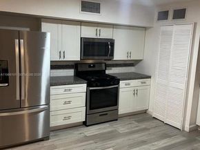 7133 SW 109th Ct, Miami FL 33173