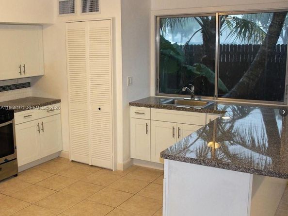 7133 SW 109th Ct, Miami FL 33173