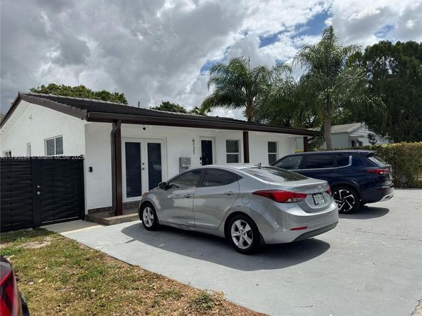 6121 Coral Way, Miami FL 33155