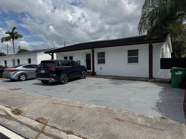 6121 Coral Way, Miami FL 33155