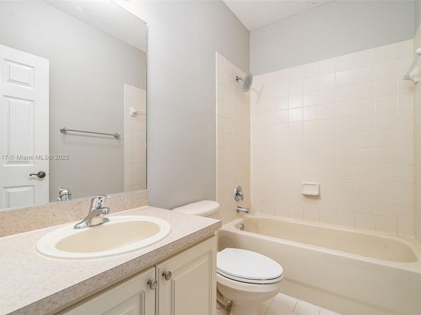 2364 SE 17th Ter, Homestead FL 33035