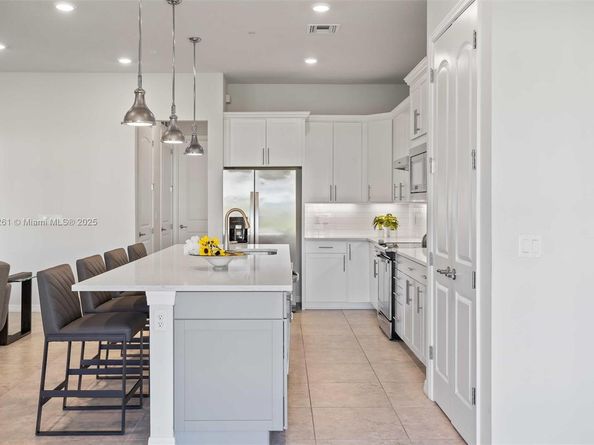 21824 Canadensis Cir 102, Boca Raton FL 33428