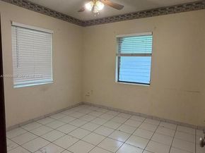 6371 SW 34th St, Miami FL 33155