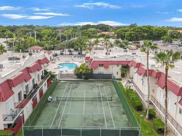 6709 N Kendall Dr 229, Pinecrest FL 33156