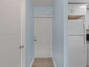 6709 N Kendall Dr 229, Pinecrest FL 33156