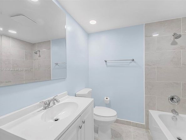 6709 N Kendall Dr 229, Pinecrest FL 33156
