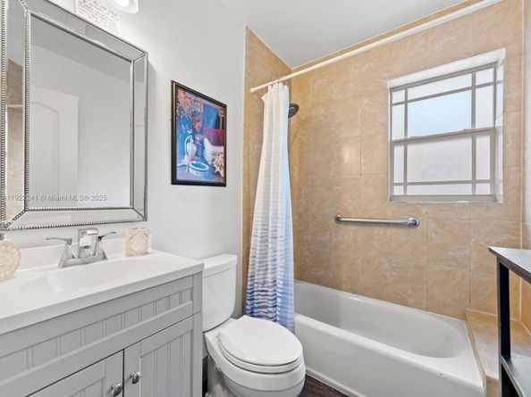 37 NW 47th Ter, Miami FL 33127