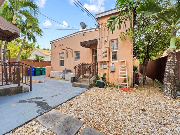 37 NW 47th Ter, Miami FL 33127