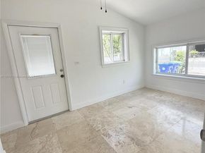1450 NW 35th St, Miami FL 33142