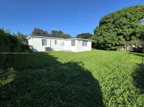 9221 Broad Manor Rd, Miami FL 33147