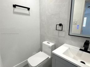 9221 Broad Manor Rd, Miami FL 33147