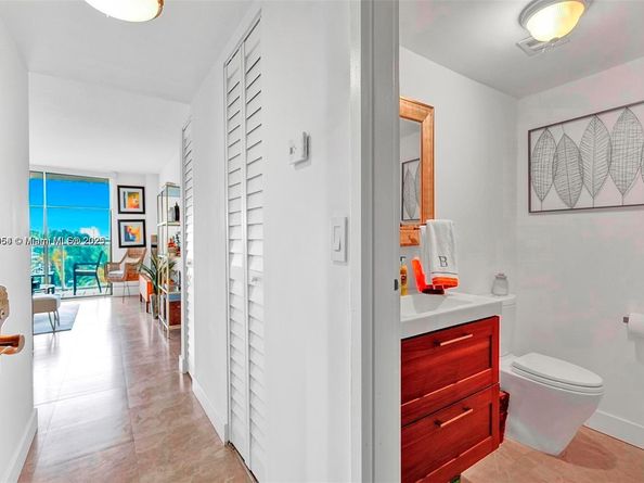 13499 Biscayne Blvd 503, North Miami FL 33181