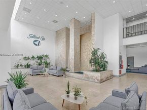 13499 Biscayne Blvd 503, North Miami FL 33181